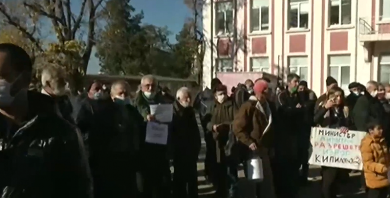 Жители на град Омуртаг излизат на протест срещу безводието Местните