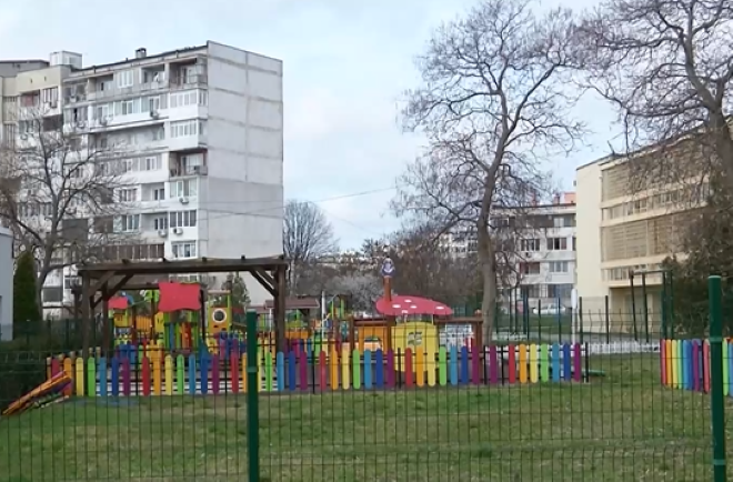 Рецидивист обра детска градина във Варна Мъжът разбил вратата на кухнята