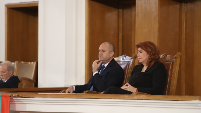 Президентът и вицепрезидентът Румен Радев и Илияна Йотова ще положат