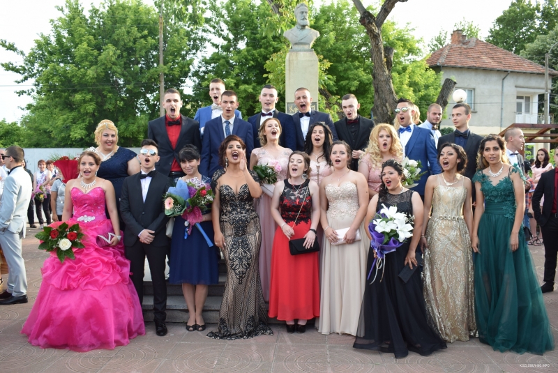 С рев на мотори фотосесии много усмивки закачки и позитивни