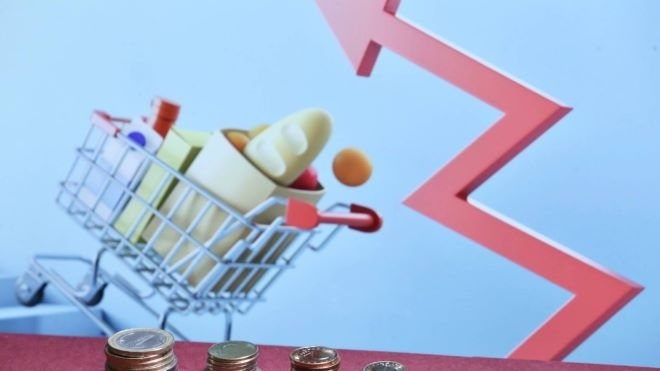 Гръцките домакинства ограничават разходите си за празниците заради инфлацията Въпреки