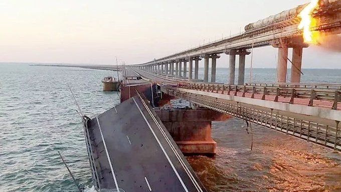 Камионът, взривил Кримския мост, е тръгнал от Бургас, където се