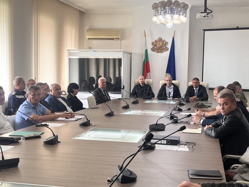 Росен Добрев обсъди проблема с комарите в целия Крайдунавски регион с ...
