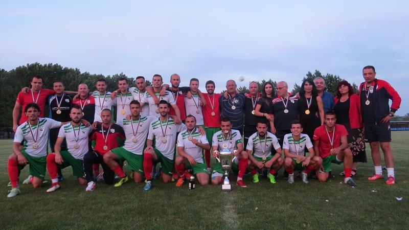 Отборът на Кариана приключи с убедителна победа шампионския си сезон