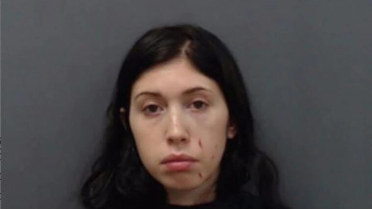 В американския щат Тексас 21 годишна възпитателка и помощничка на учителка