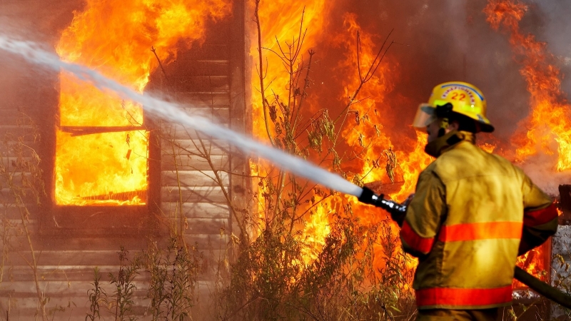 Семейство пострада при пожар в дома си в плевенското село