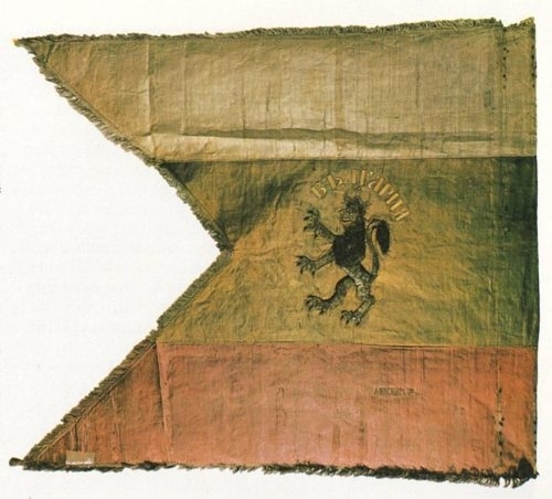 Краеведът Йордан Георгиев дарява реплика на Браилското знаме на Историческия