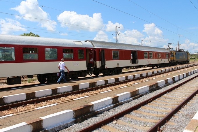 В празнични дни клиентите на БДЖ ще могат да пътуват