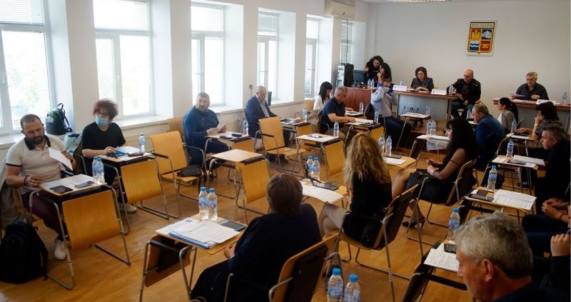 Общински съвет Мездра допълни т 2 от свое Решение