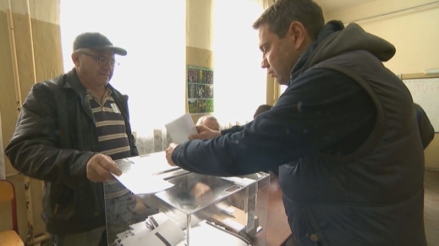 Разследване на bTV разкри схема за купуване на гласове в