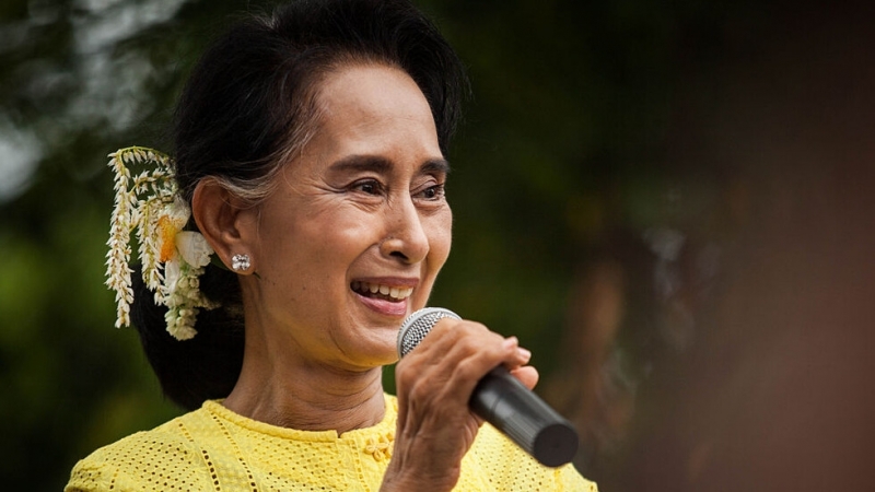 Съд в управляваната от военните Мианмар осъди свалената от власт бивша
