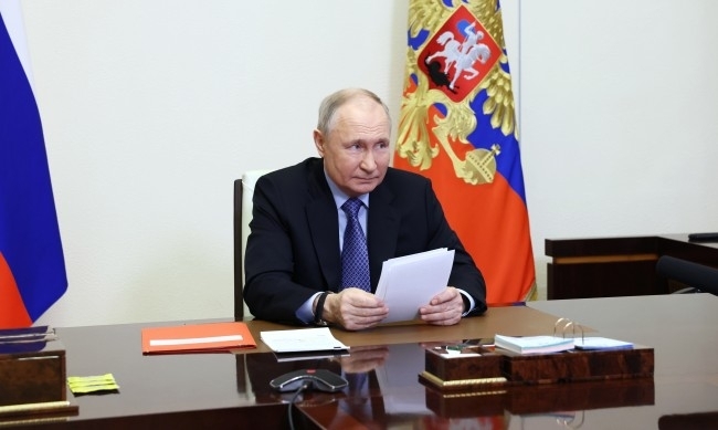 Руският президент Владимир Путин повиши високопоставен служител на затворите няколко