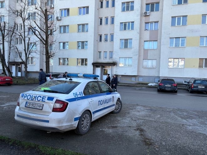 Извънредно! Мъж взе крайно решение във Враца, близките му ридаят /снимки/