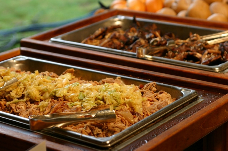 С какво ни хранят по курортите Второ качество ли е