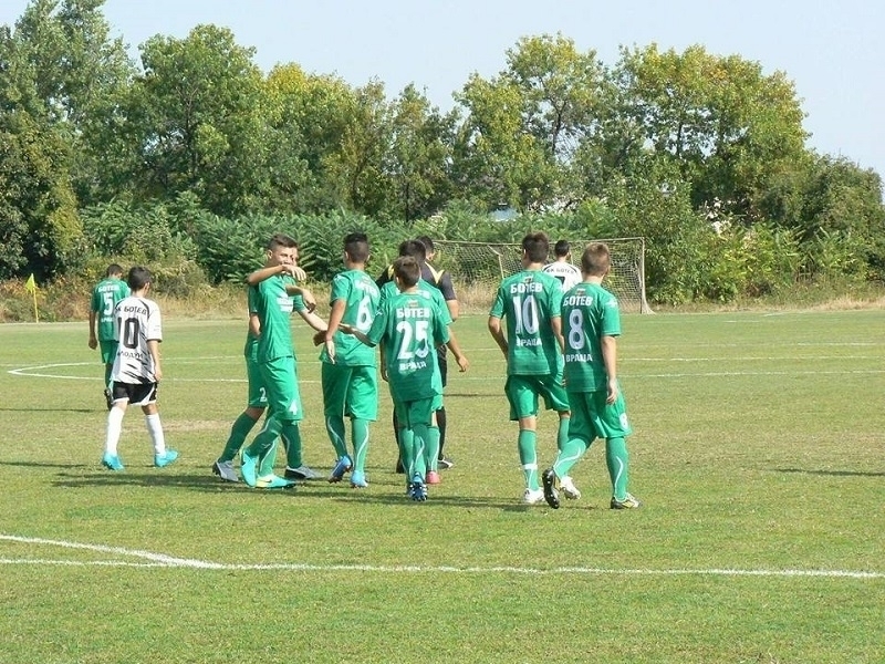 Момчетата на Ботев Враца победиха ОФК Спартак Плевен с 3 1