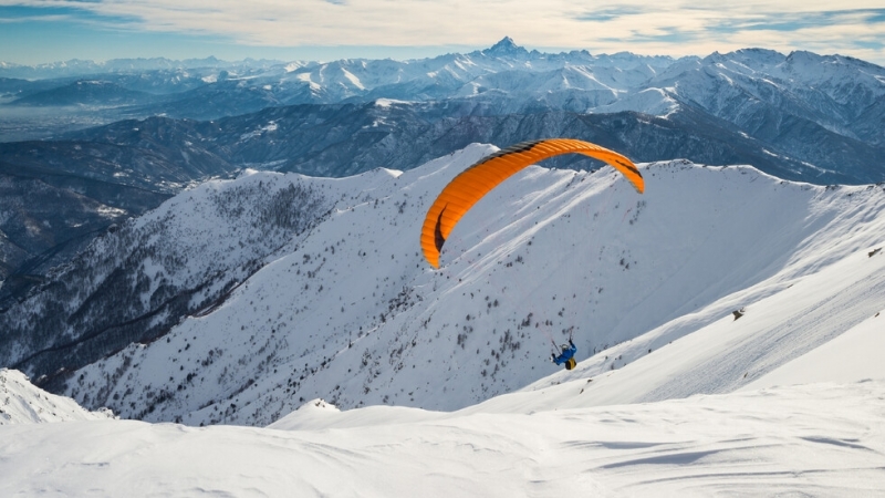 Германка загина след като се разби с парапланер в гондола в