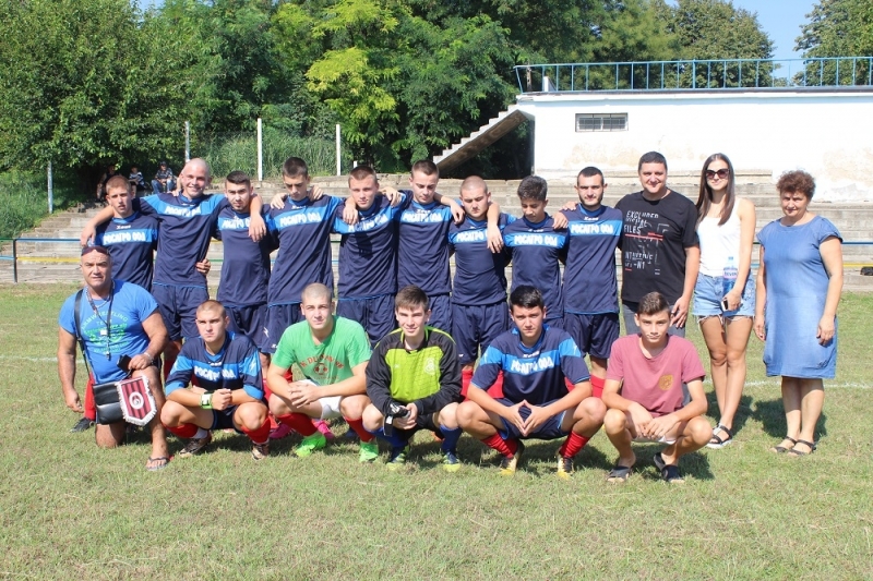 За приятелски мачове във врачанското село Селановци гостуваха отборите на