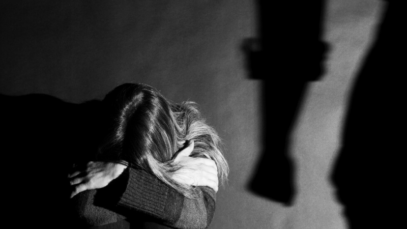 СРП задържа мъж причинил тежка телесна повреда на жена в