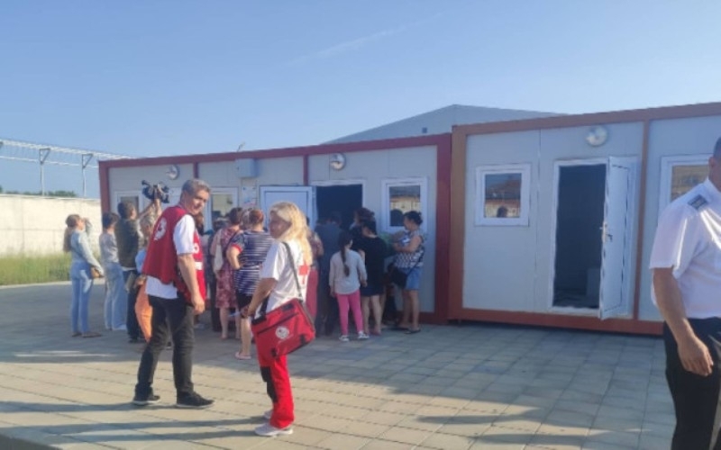 Напрежение в буферния център в Елхово Украинските бежанци настанени във