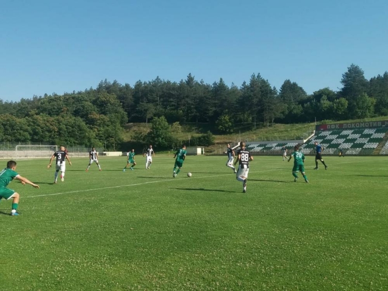 Мездренските железничари победиха дубъла на Ботев Враца с 3 1 в