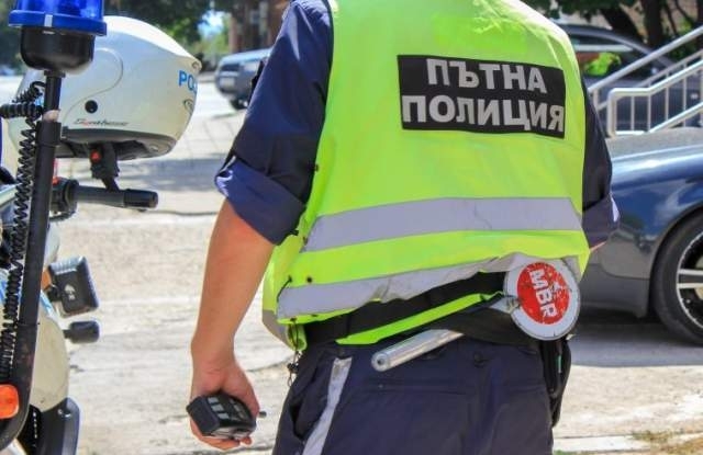 През четирите почивни дни спираме безплатно в синята зона припомнят