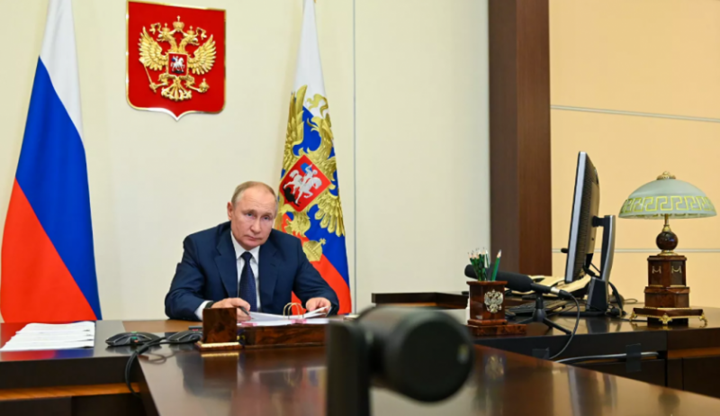 Президентът на Русия Владимир Путин призна независимостта на Донецката и