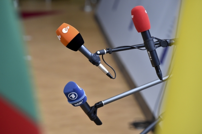 Икономическото положение на журналистите се влошава а заплахите срещу тях