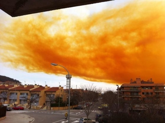 Отровен облак, съдържащ твърди частици сяра, се е появил в