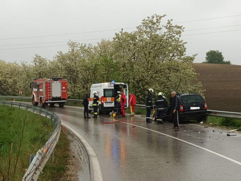 Черни празници! Има жертва при зверската катастрофа край Долна Кремена ...