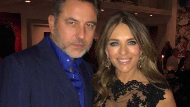 По време на парти изненада за рождения ден на съпруга на