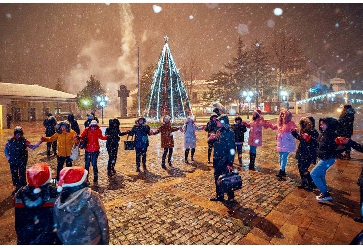 Канят на "Вълшебна Коледа" и запалването на елхата в Оряхово