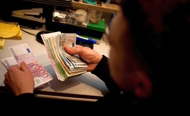 Емигрантите пращат все повече средства у нас показват данните на