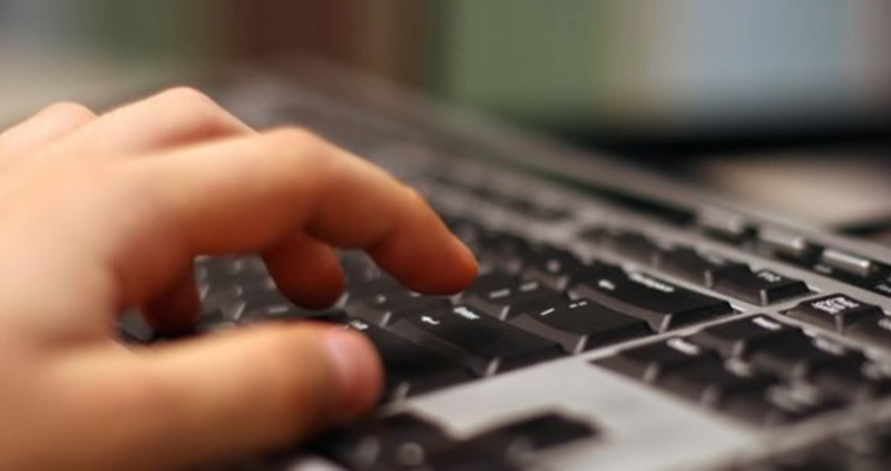 Майката на деветгодишно момиче блогърка от Канада с ник Lil