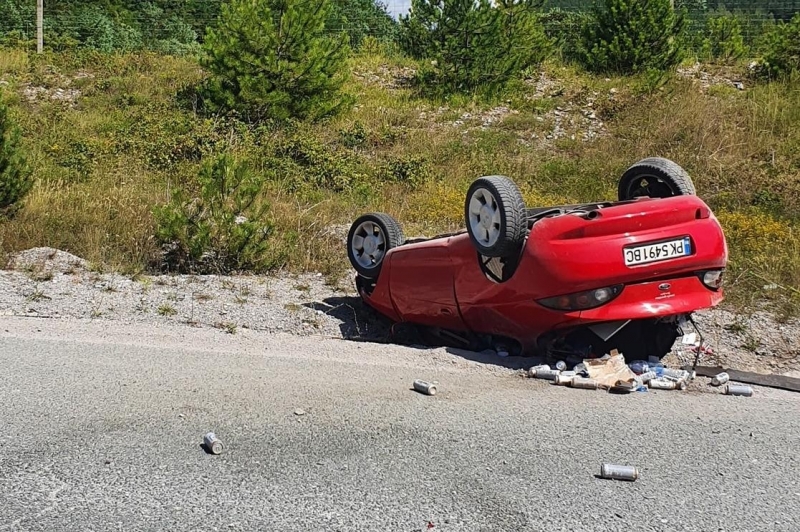 Сигнал за преобърнат по таван автомобил на пловдивски булевард е