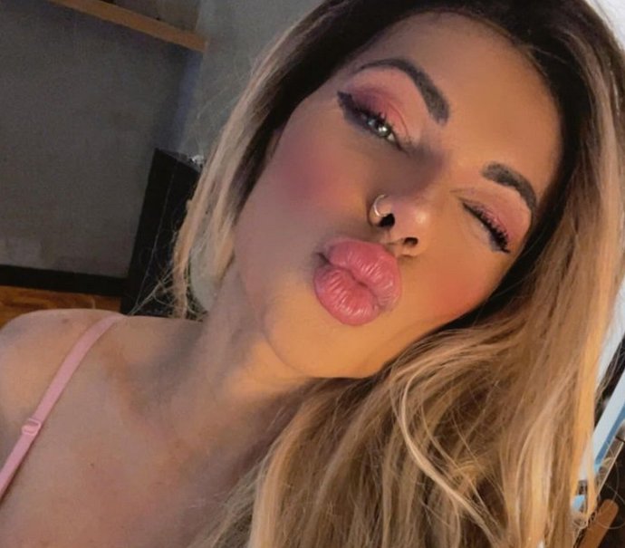 Сузи Кортес напомни за добре оформеното си тяло с нова