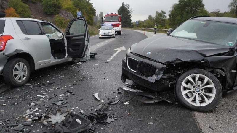 Двама са в болница след жестока челна катастрофа във Видинско