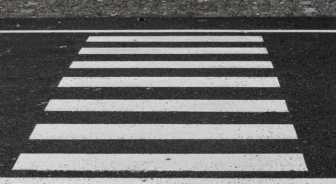 100 лева глоба за пешеходец без хендсфри