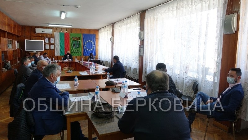 Смениха председателя на общинския съвет в Берковица заради уронване на престижа /снимки/