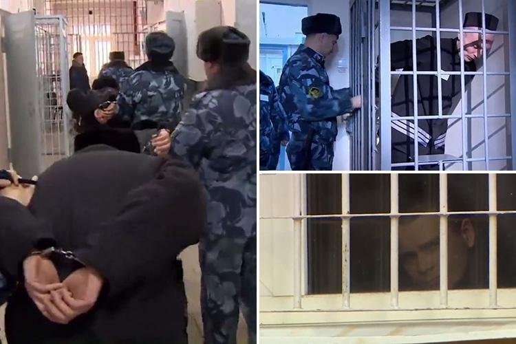 Пред затворите в Русия се извиха опашки от хора Те