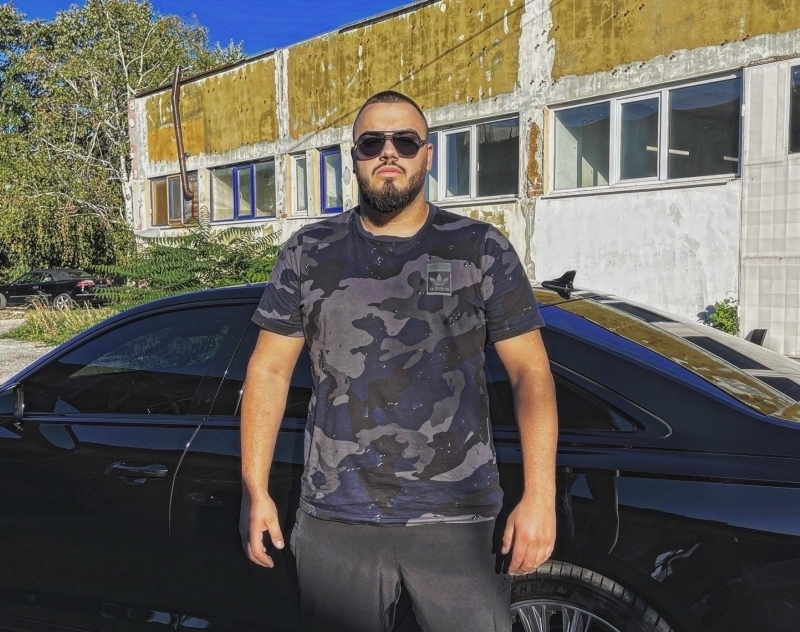 Cash&Сarry*! Емилио Коката катастрофира във Враца, полицаите „забравиха“ да го тестват за алкохол и наркотици