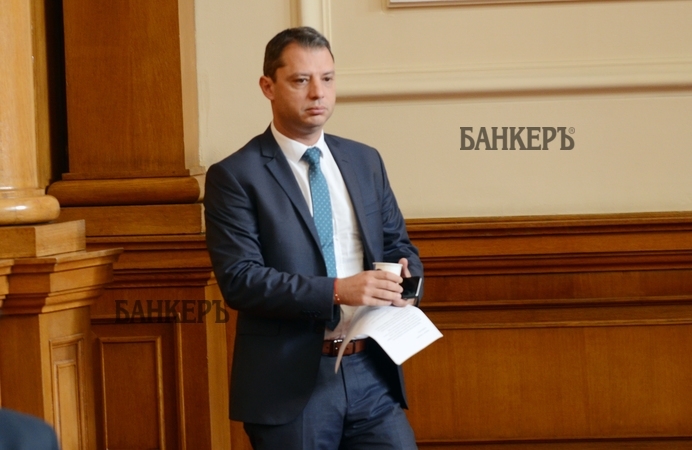 Добрев: Обещахме на бизнеса евтин ток, чакаме резултати