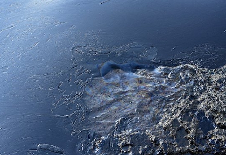 Подпалилият се ирански петролен танкер който потъна в Източнокитайско море