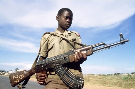 Десетки хиляди деца са използвани като войници във въоръжени конфликти