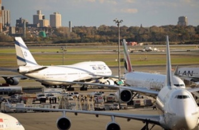 Федералното бюро за разследване ФБР е иззело няколко подозрителни пакета