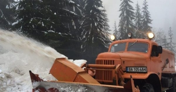 Пети ден продължава участието на военнослужещи от Сухопътните войски в