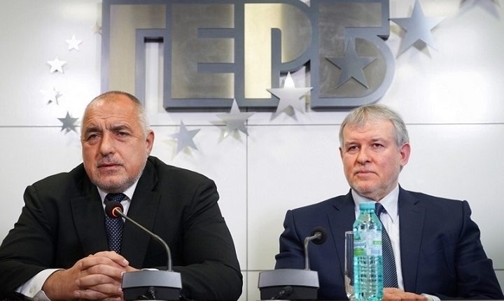 Властта се оказа най силната вътрешноорганизационна спойка за ГЕРБ и СДС