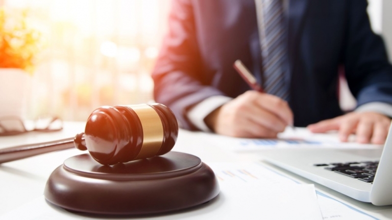 Адвокатската камара на Сърбия и Адвокатската камара на Белград съобщиха