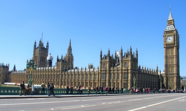 За краткосрочни посещения на Острова до 90 дни няма да