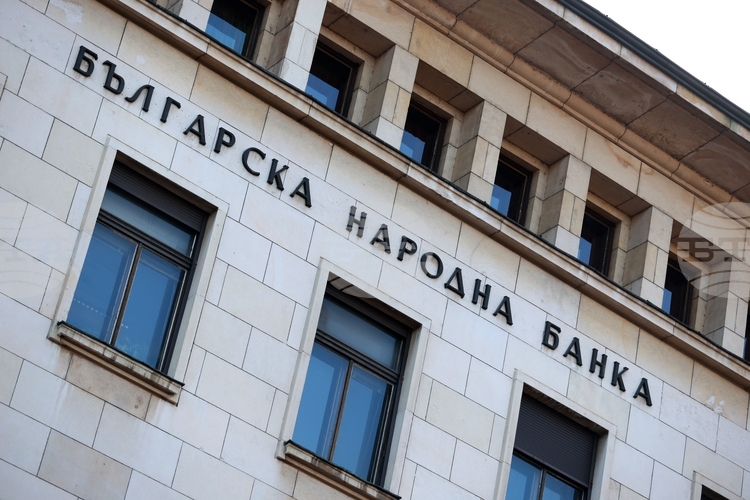 Търговският баланс на България за август е отрицателен в размер