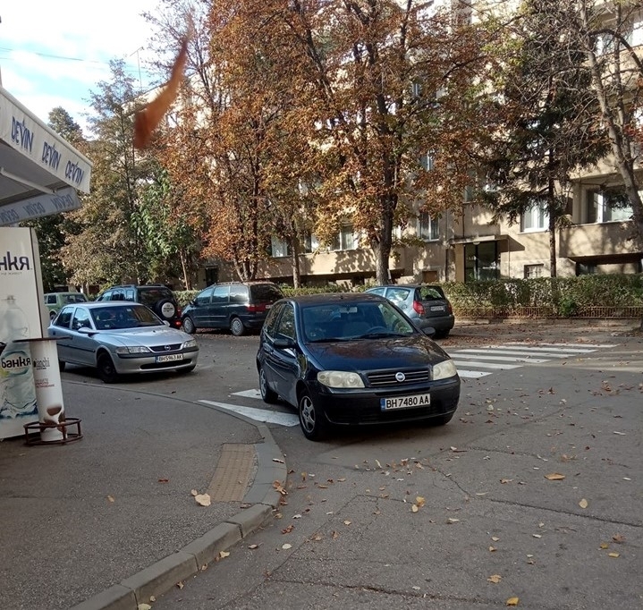 Поредният случай на безобразно паркиране шокира видинчани. Възмутен жител на